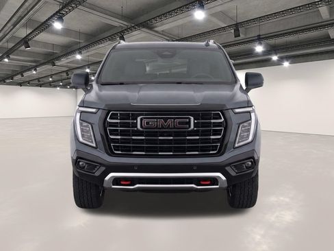Used 2026 GMC Yukon AT4 w/ AT4 Premium Plus Package AWD/4WD image 5