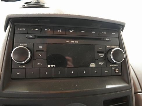 Used 2008 Chrysler Town & Country LX image 18