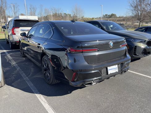 Certified 2025 BMW 760i xDrive w/ Executive Package image 18