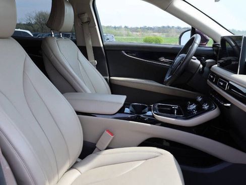 Used 2022 Lincoln Nautilus Reserve w/ Equipment Group 201A image 15