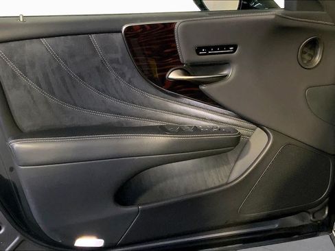 Used 2023 Lexus LS 500 AWD w/ Interior Upgrade Package image 22