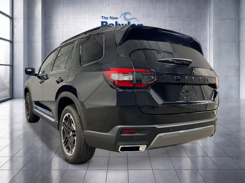 New 2026 Honda Pilot Touring image 3