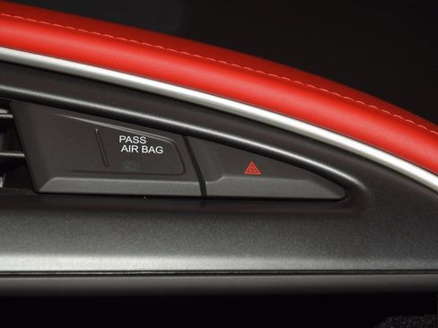 Used 2015 Chevrolet Corvette Z06 w/ 3LZ Preferred Equipment Group image 37