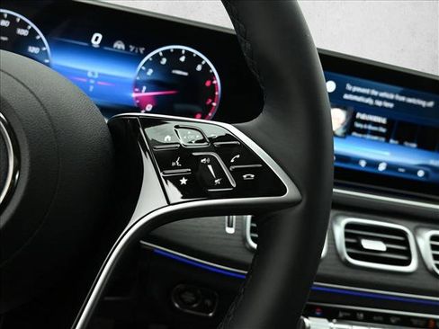 Certified 2026 Mercedes-Benz GLS 450 4MATIC image 16