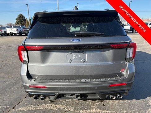 Used 2025 Ford Explorer ST image 7