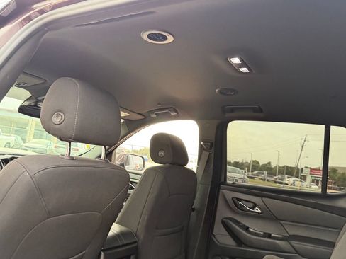 Used 2023 Chevrolet Traverse LT FWD image 37