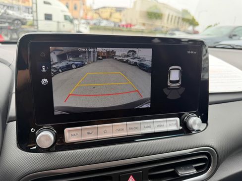 Used 2023 Hyundai Kona Limited FWD image 24