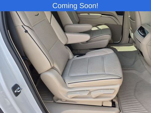 Used 2021 Cadillac Escalade ESV Premium Luxury w/ Driver Assist Tech Package RWD image 21
