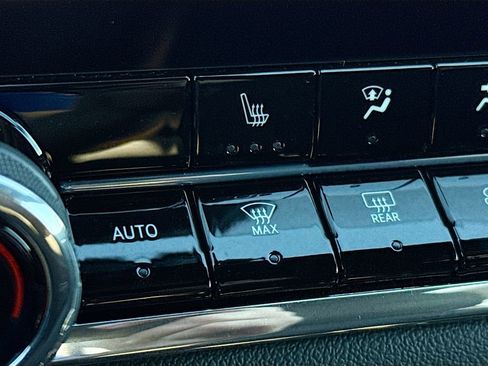 Used 2025 Chevrolet Colorado LT image 20