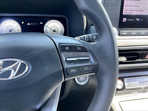 Used 2023 Hyundai Kona SE w/ Cargo Package image 23