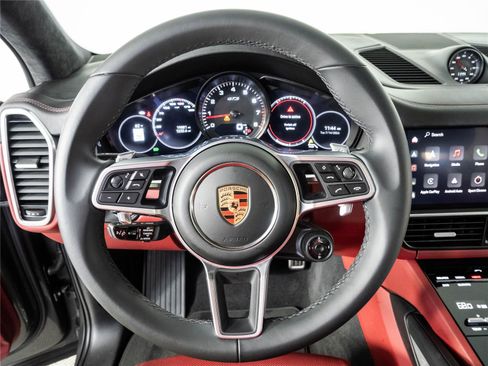 Certified 2023 Porsche Cayenne GTS AWD/4WD image 9