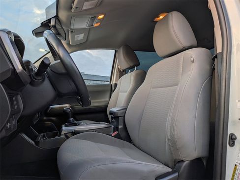 Used 2019 Toyota Tacoma SR5 image 12