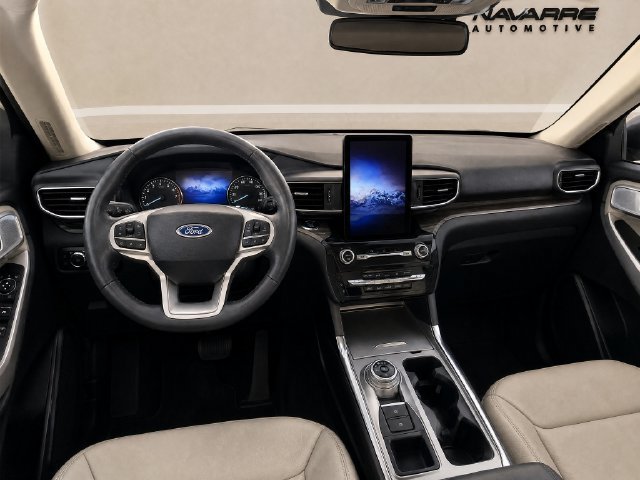 Used 2023 Ford Explorer Limited w/ Limited Technology Package RWD image 10