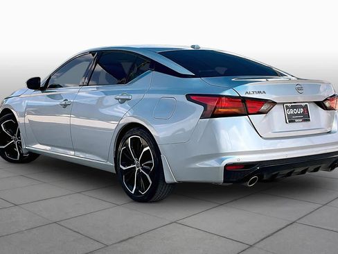 Used 2024 Nissan Altima 2.5 SR FWD image 11