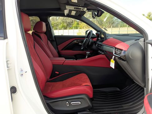 Certified 2025 Acura ADX A-Spec image 27