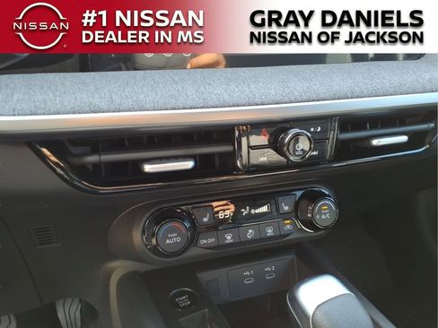 New 2026 Nissan Kicks SV w/ SV Premium Package image 17