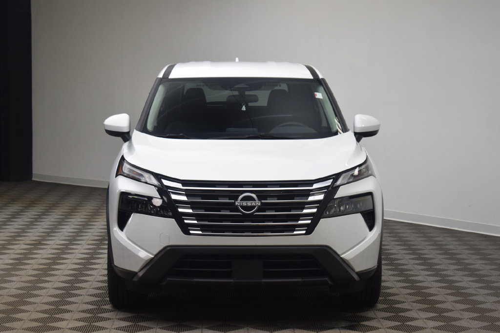 Used 2025 Nissan Rogue SV AWD/4WD image 16