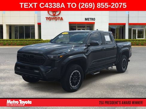 Used 2024 Toyota Tacoma TRD Off-Road AWD/4WD image 1