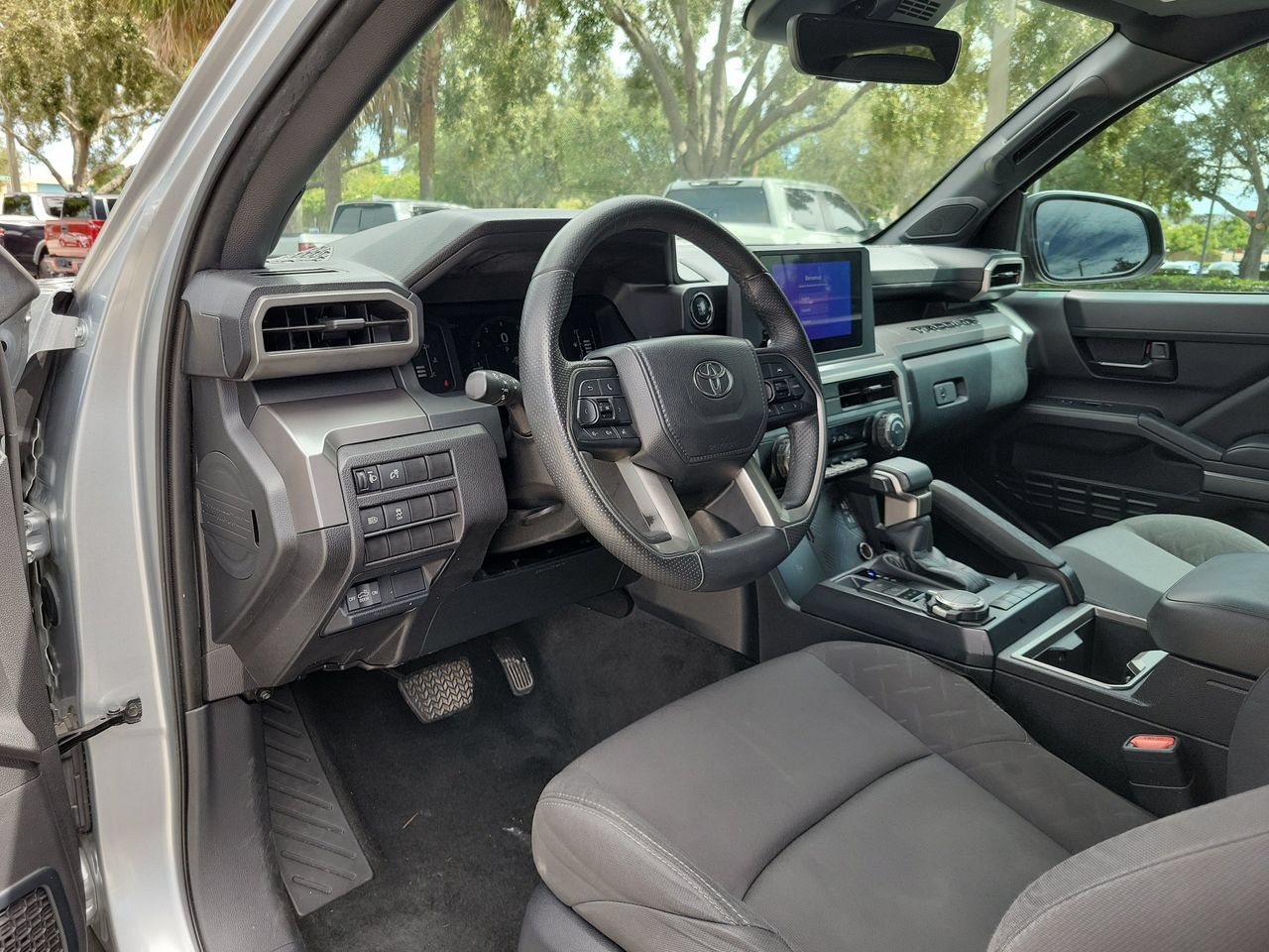 Used 2024 Toyota Tacoma SR5 w/ SR5 Upgrade Package AWD/4WD image 16