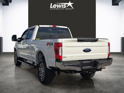 Used 2019 Ford F250 Lariat w/ Lariat Ultimate Package AWD/4WD image 3