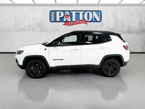 Used 2024 Jeep Compass Trailhawk image 4