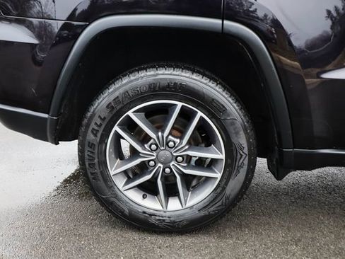 Used 2019 Jeep Grand Cherokee Limited AWD/4WD image 24