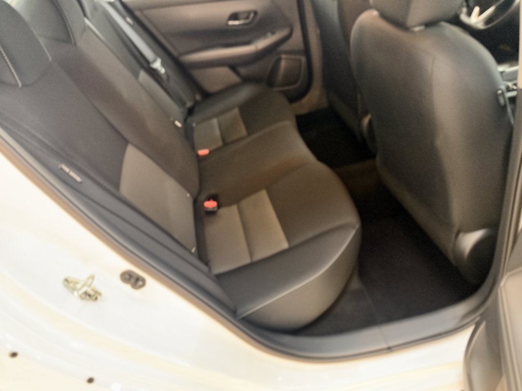 Used 2025 Nissan Sentra SV FWD image 29