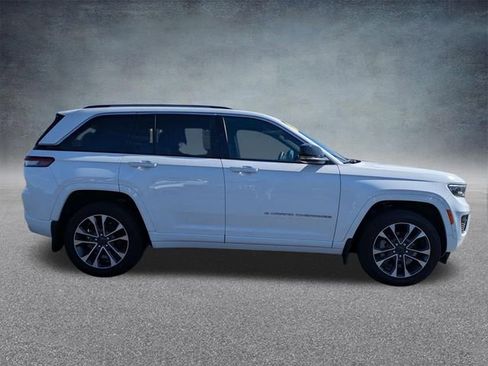 Certified 2023 Jeep Grand Cherokee Overland w/ Adv Protech Group III image 3