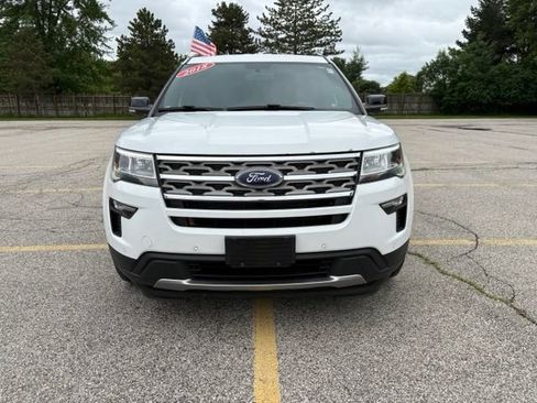 Used 2018 Ford Explorer XLT w/ Equipment Group 202A AWD/4WD image 8