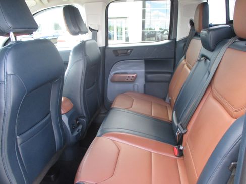 Used 2022 Ford Maverick Lariat w/ Lariat Luxury Package FWD image 40
