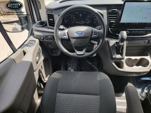 Used 2023 Ford Transit 350 XLT RWD image 22