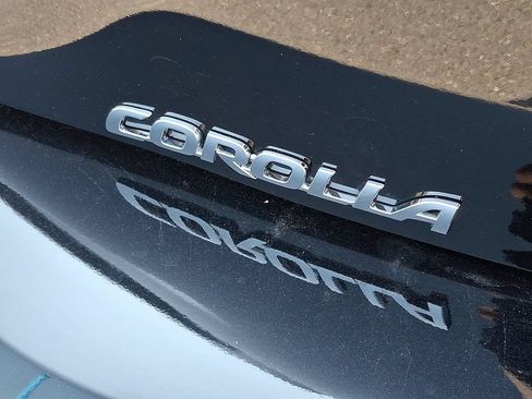 Used 2025 Toyota Corolla SE FWD image 29
