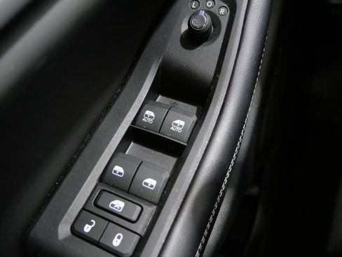 Used 2023 Jeep Grand Cherokee L Limited w/ Black Appearance Package AWD/4WD image 13