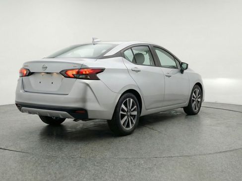 Used 2025 Nissan Versa SV FWD image 9