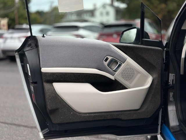 Used 2015 BMW i3 w/ Range Extender RWD image 11