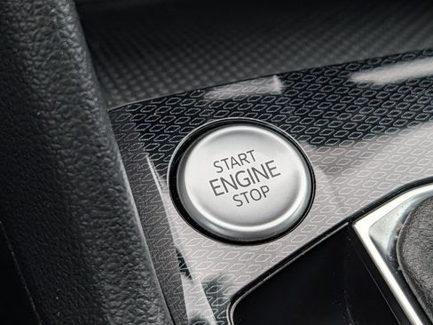 Certified 2025 Volkswagen Taos S AWD/4WD image 29