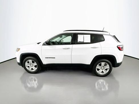 Used 2022 Jeep Compass Latitude image 4