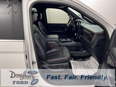 Used 2023 Ford Expedition Limited image 43