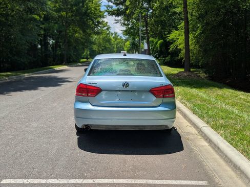 Used 2013 Volkswagen Passat 2.5 SE FWD image 8