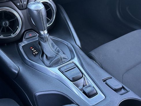 Used 2019 Chevrolet Camaro SS image 32