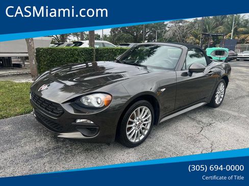 Used 2017 FIAT 124 Spider Classica image 1