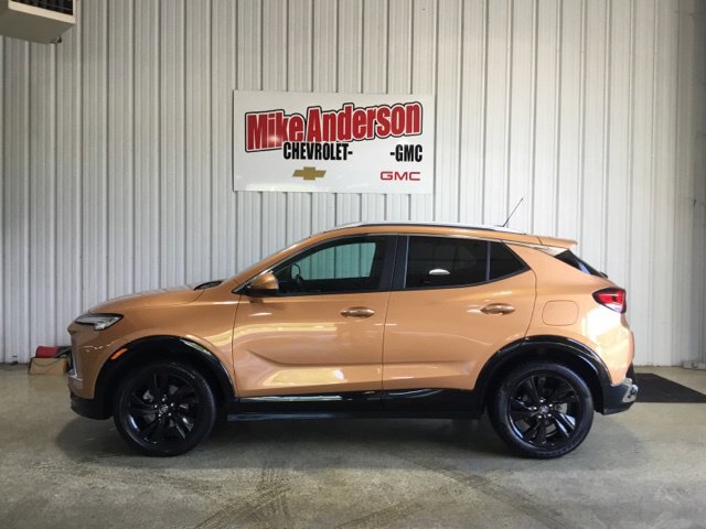 Used 2024 Buick Encore GX Sport Touring AWD/4WD image 2
