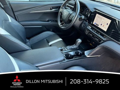 Used 2025 Toyota Camry SE FWD image 15