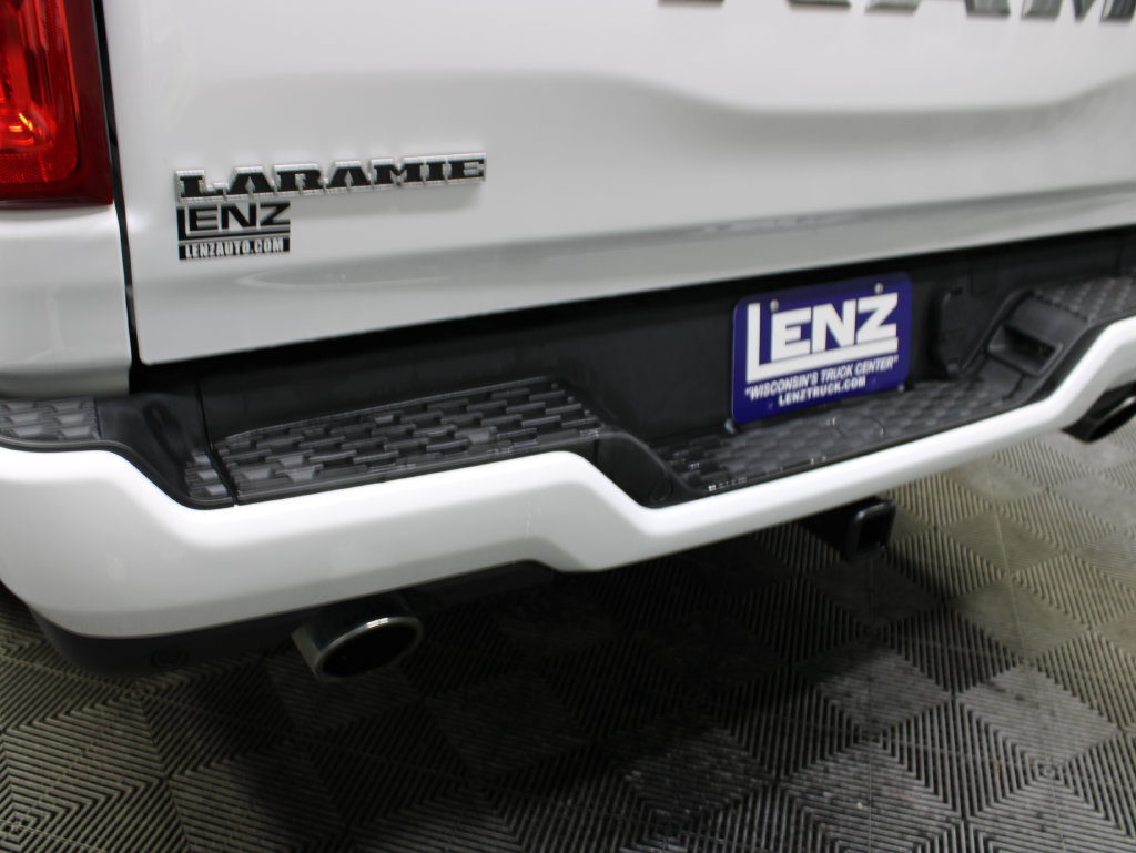 Used 2025 RAM 1500 Laramie w/ Sport Appearance Package AWD/4WD image 44