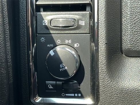 Used 2018 RAM 1500 Sport image 18