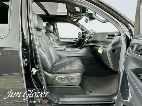 New 2024 Jeep Wagoneer L Series II w/ Convenience Group I image 36