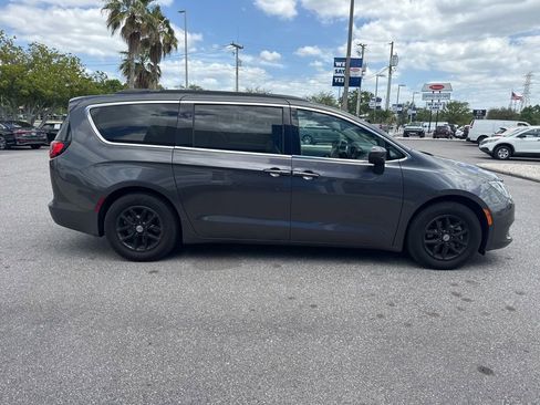 Used 2021 Chrysler Voyager Lxi FWD image 7