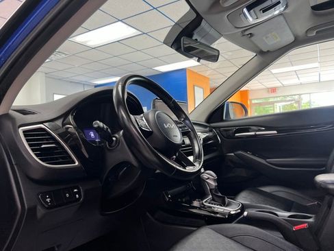 Used 2022 Kia Seltos EX AWD/4WD image 19