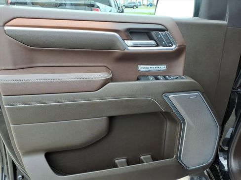 Used 2024 GMC Sierra 1500 Denali image 19