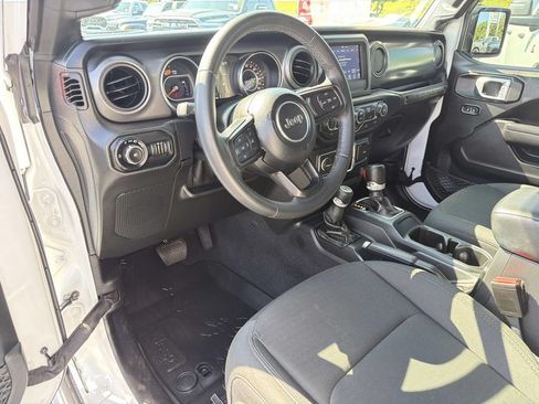 Used 2021 Jeep Wrangler Unlimited Sport AWD/4WD image 22